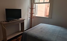 Pratico E Bem Localizado Apartamento
